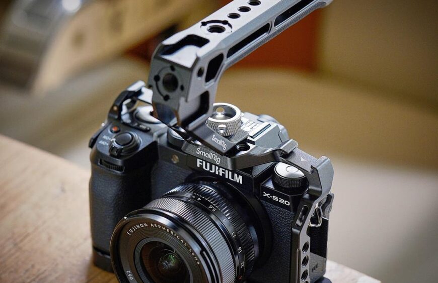 Explore the Unseen World with the FUJIFILM X-S20 handheld Rig. Compact, lightwei...