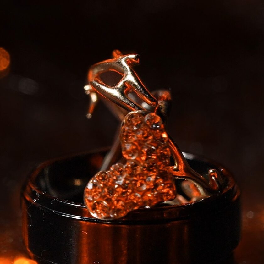 Rings on fireSee how @lukafunduk expertly used the #SmallRig RC 220 Point-Sour...