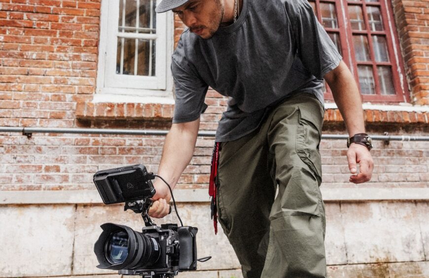 Holen Sie sich Energie mit dem SmallRig Cage Kit für Leica SL3/Leica SL2/Leica SL2-SForge …