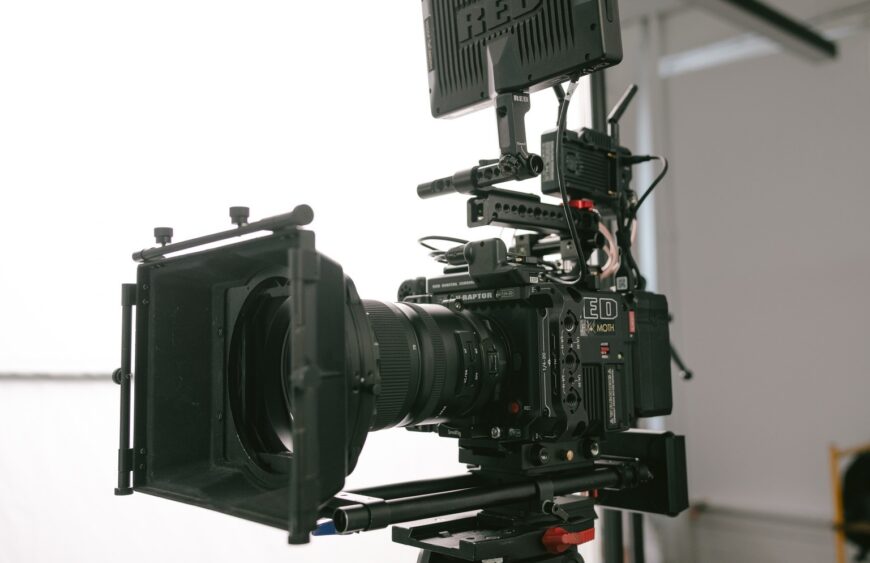 Inspired by the effective design of the SmallRig Support Bracket for Canon Mount...