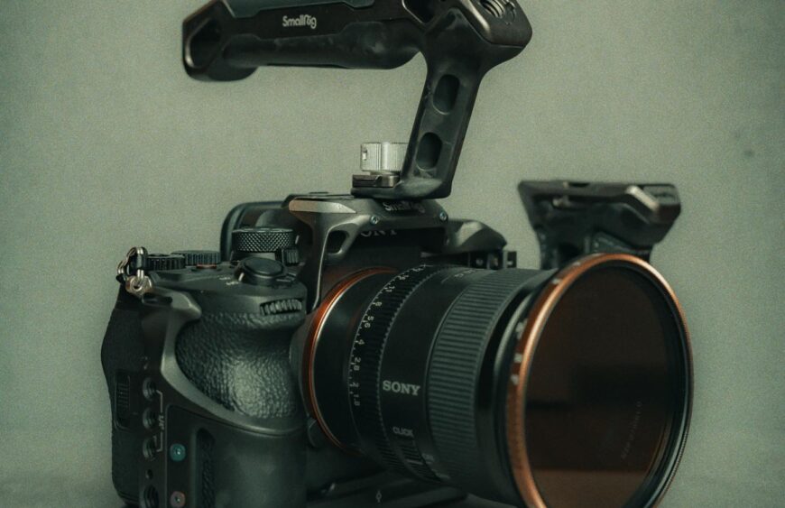 The "Rhinoceros" Advanced Cage Kit - the perfect companion for capturing those c...