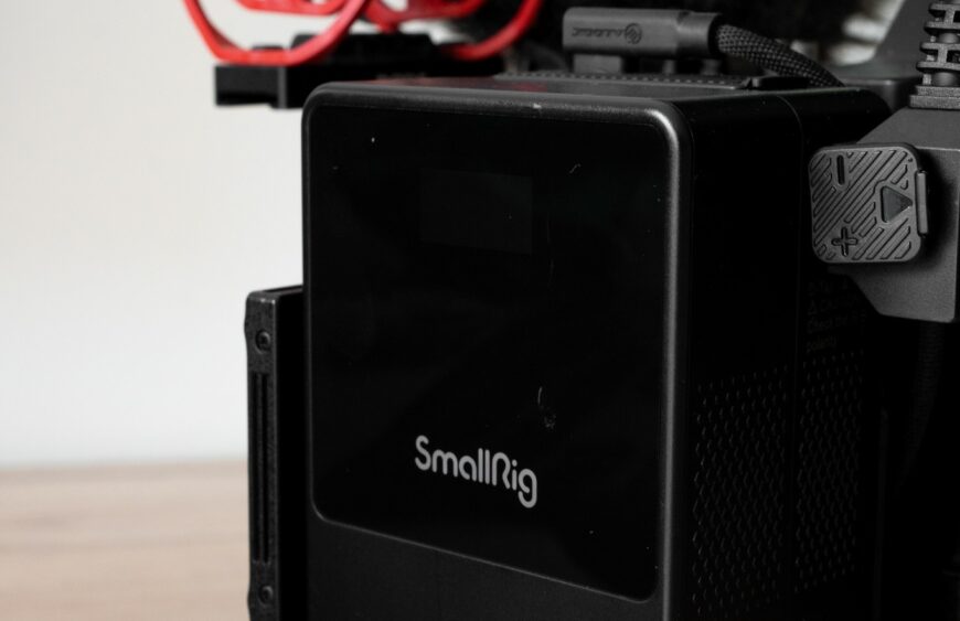 Level up your game with the #SmallRig VB99 mini V Mount Battery!This compact a...