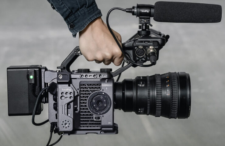 Elevate your filmmaking with the #SmallRig Cage Kit for Sony FX6Designed speci...