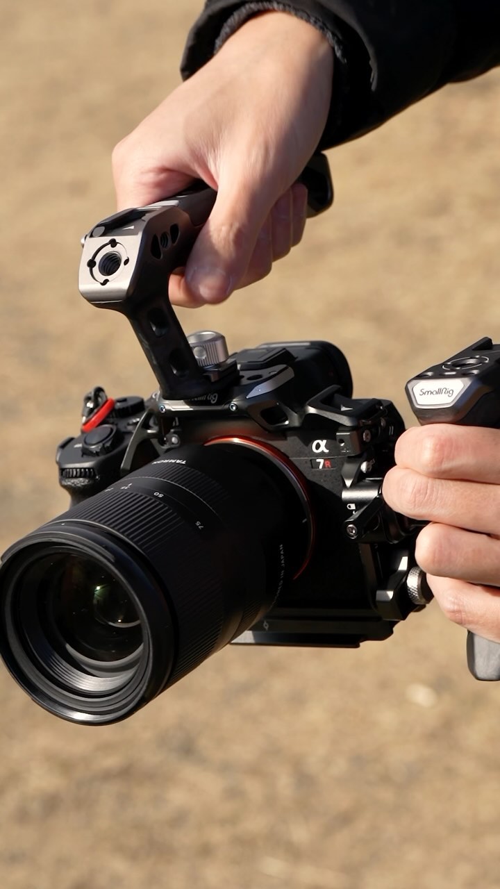 As a videographer, I need to attach various accessories to my camera, such as mo...